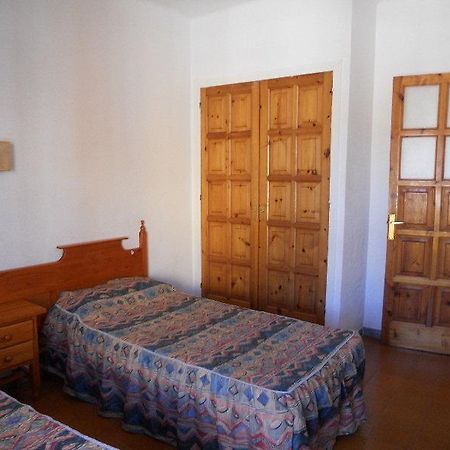 Hostal Juan Ramon โยเรตเดมาร์ ภายนอก รูปภาพ